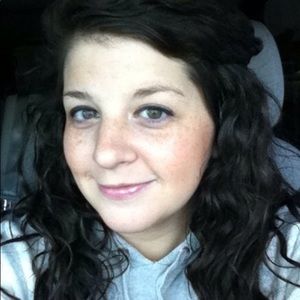 Meet your Posher, Ansley